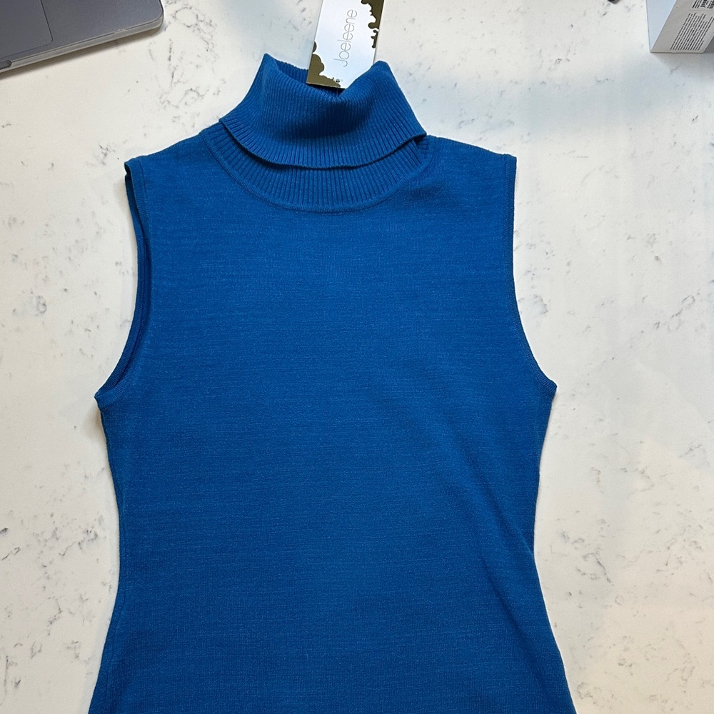 Chic Blue Turtleneck Sleeveless Bodysuit